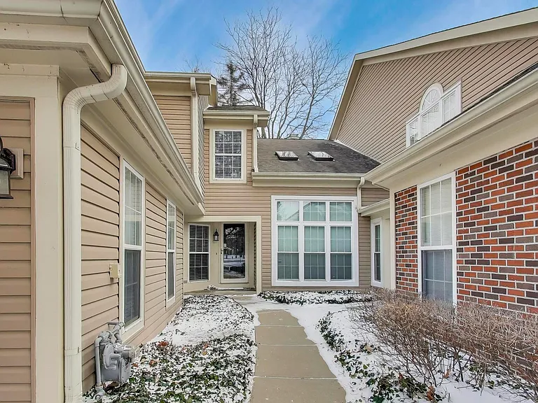 716 Clover Hill Ct #716 - Photo 2 of 24