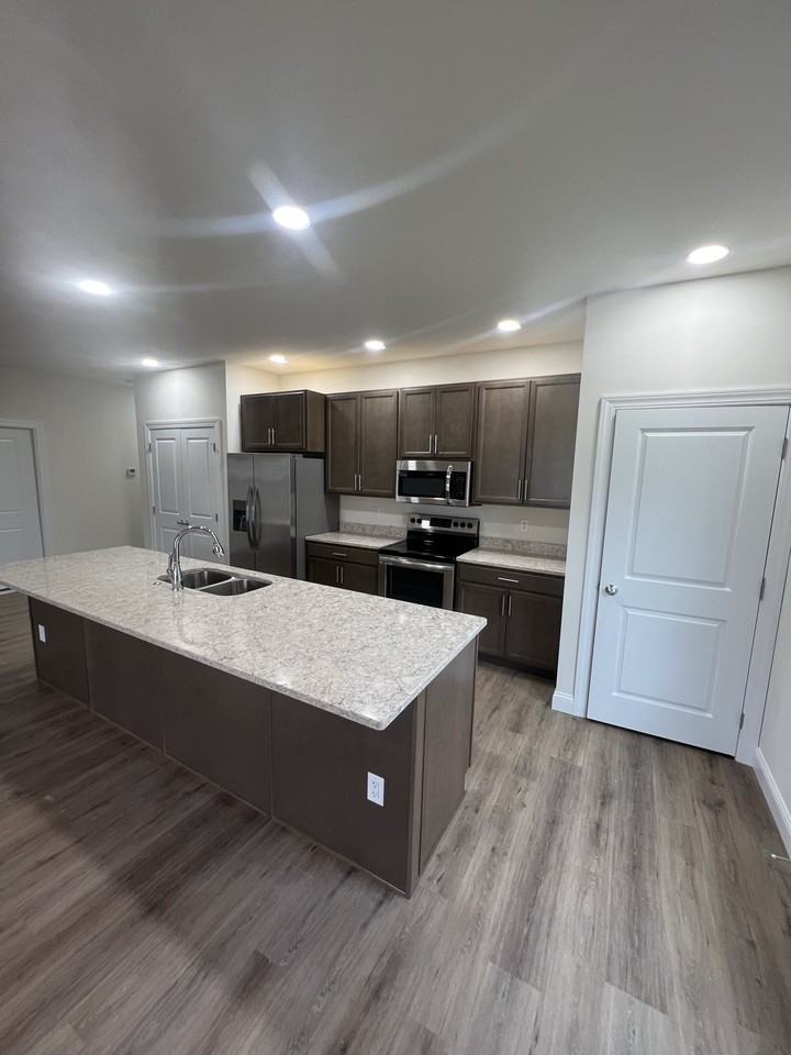 8 Longbranch Rd #NA - Photo 2 of 10