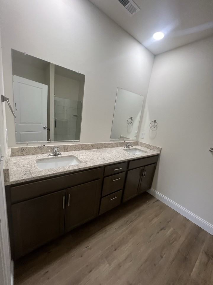 8 Longbranch Rd #NA - Photo 4 of 10