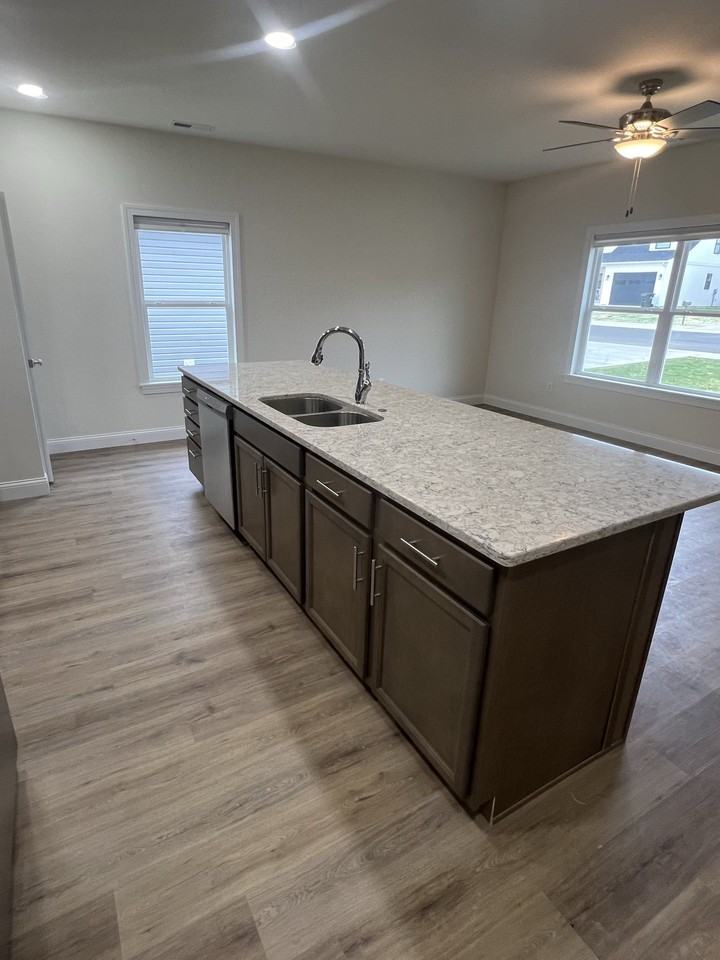 8 Longbranch Rd #NA - Photo 6 of 10