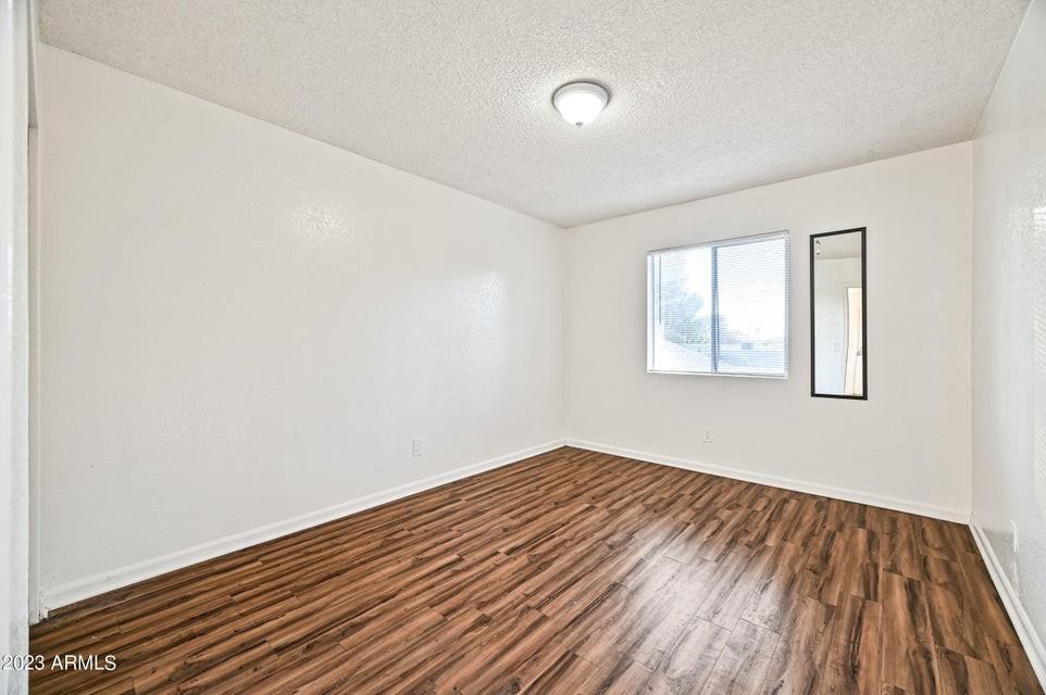 436 West Clark Street #201 - Photo 6 of 13