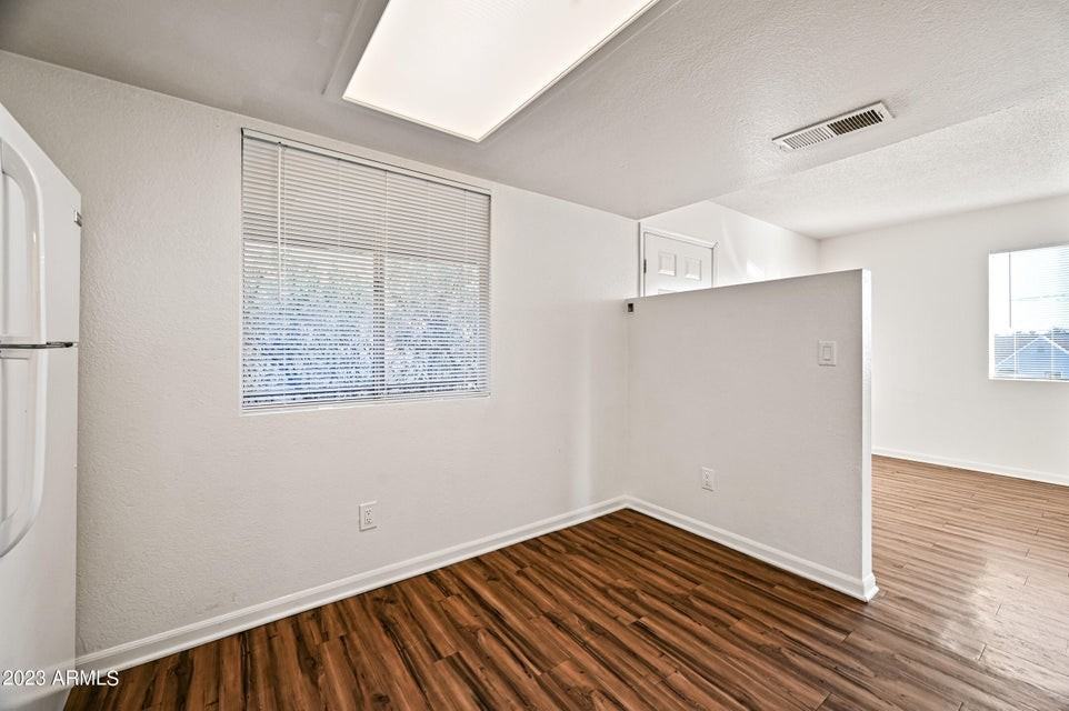 436 West Clark Street #201 - Photo 7 of 13