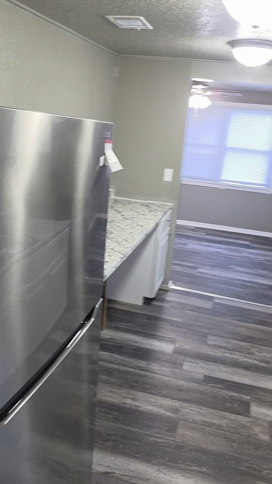 505 Dorsey Ave #1 - Photo 7 of 19