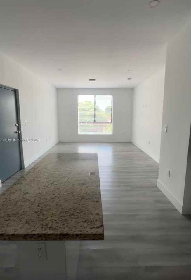 859 East 24th Street ##201 - Photo 5 of 12