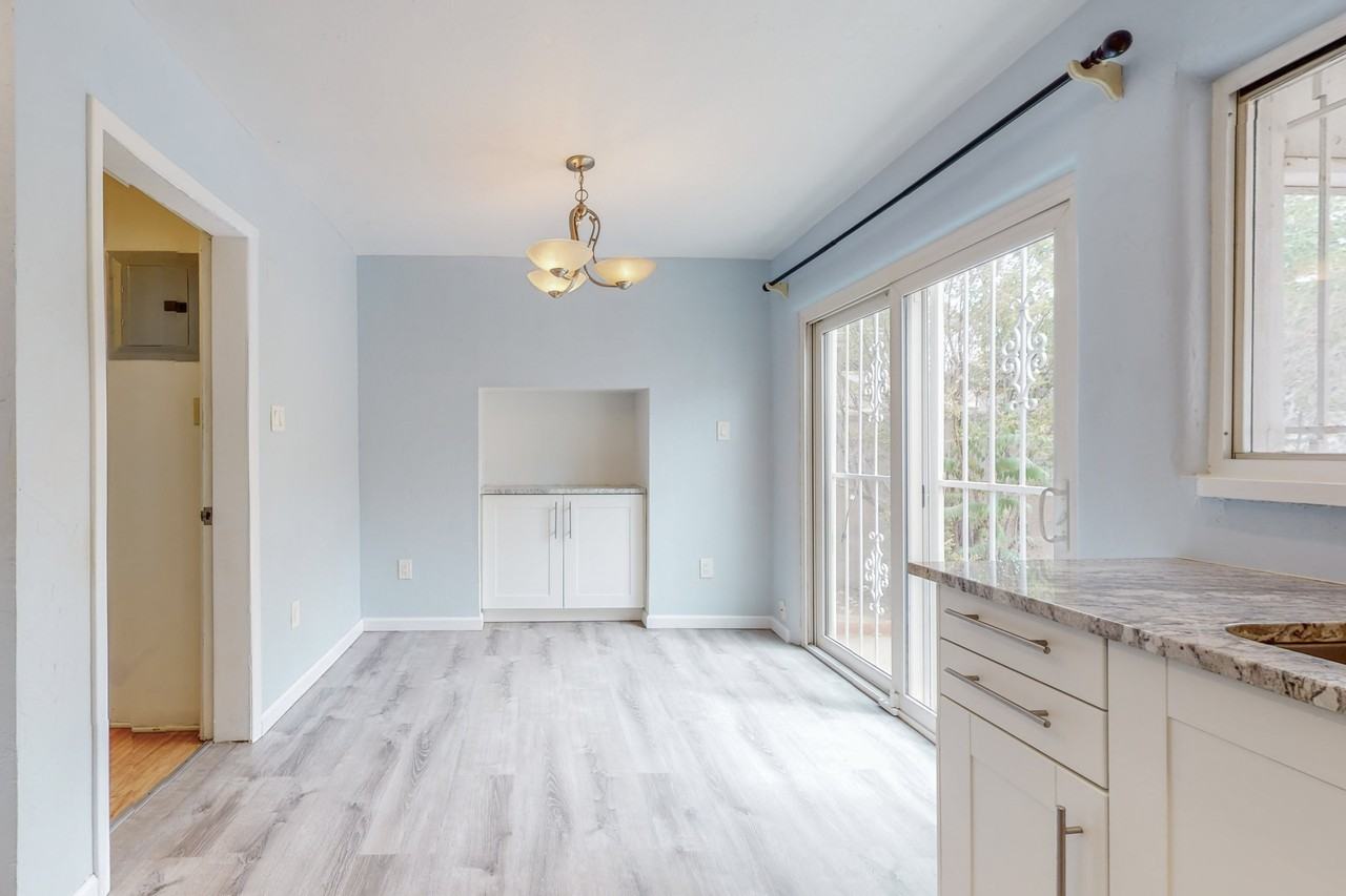 612 Truman St Se #1 - Photo 7 of 27