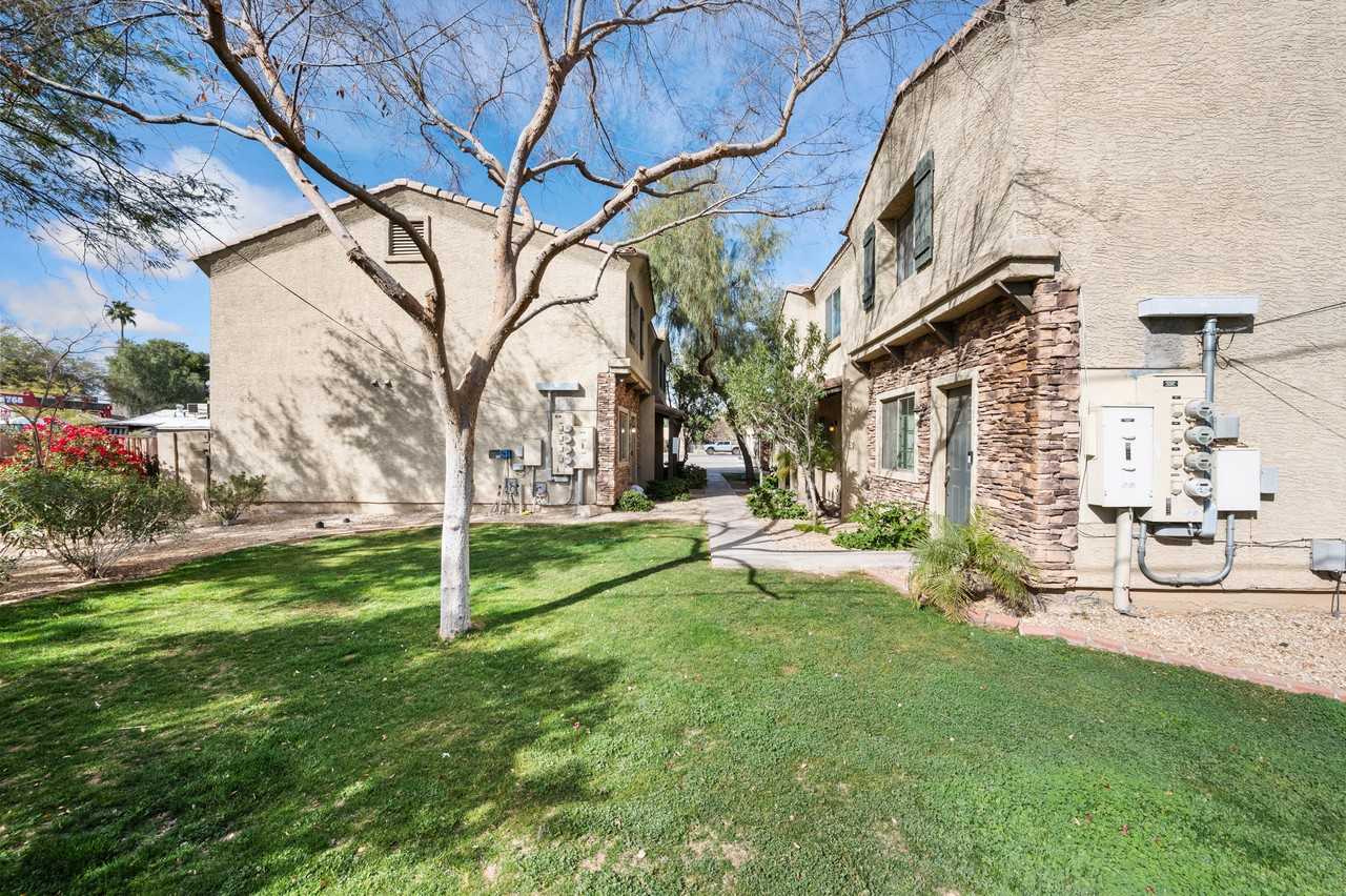 2419 West Vista Avenue #3 - Photo 3 of 18