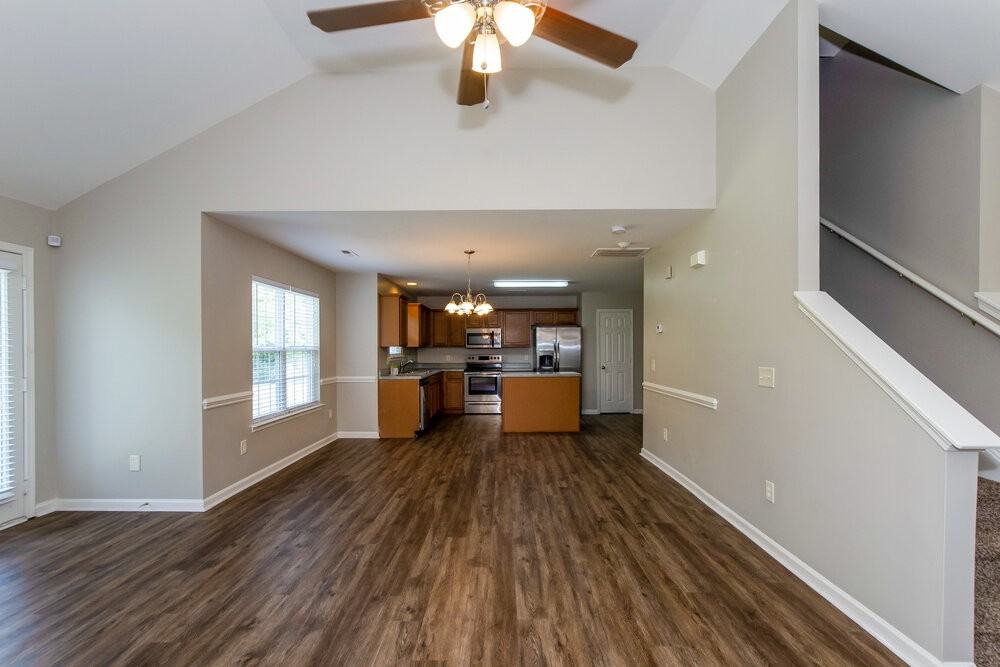 7443 Hidden Creek Dr - Photo 6 of 17