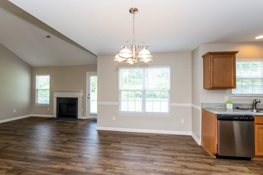 7443 Hidden Creek Dr - Photo 7 of 17