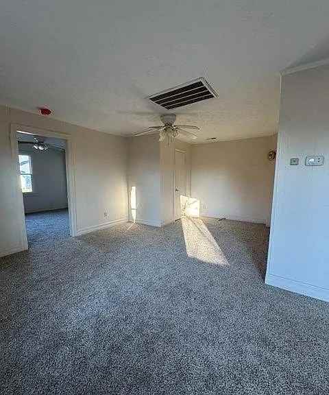 305 E Park Ave - Photo 3 of 15