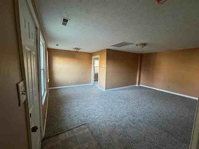 305 E Park Ave - Photo 7 of 15