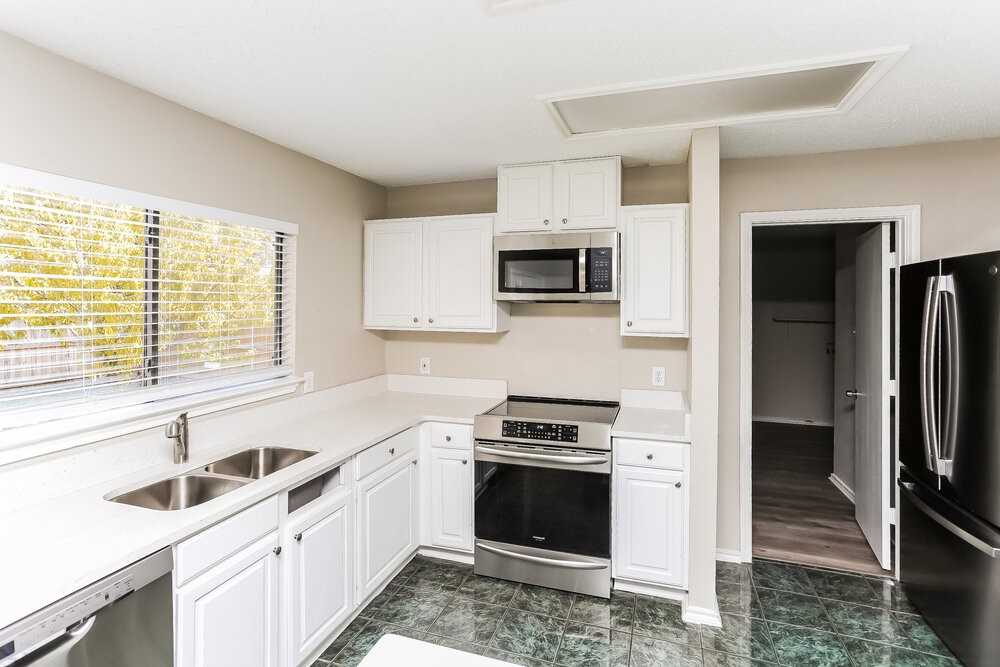 3355 Chapel Pointe Trl - Photo 6 of 17