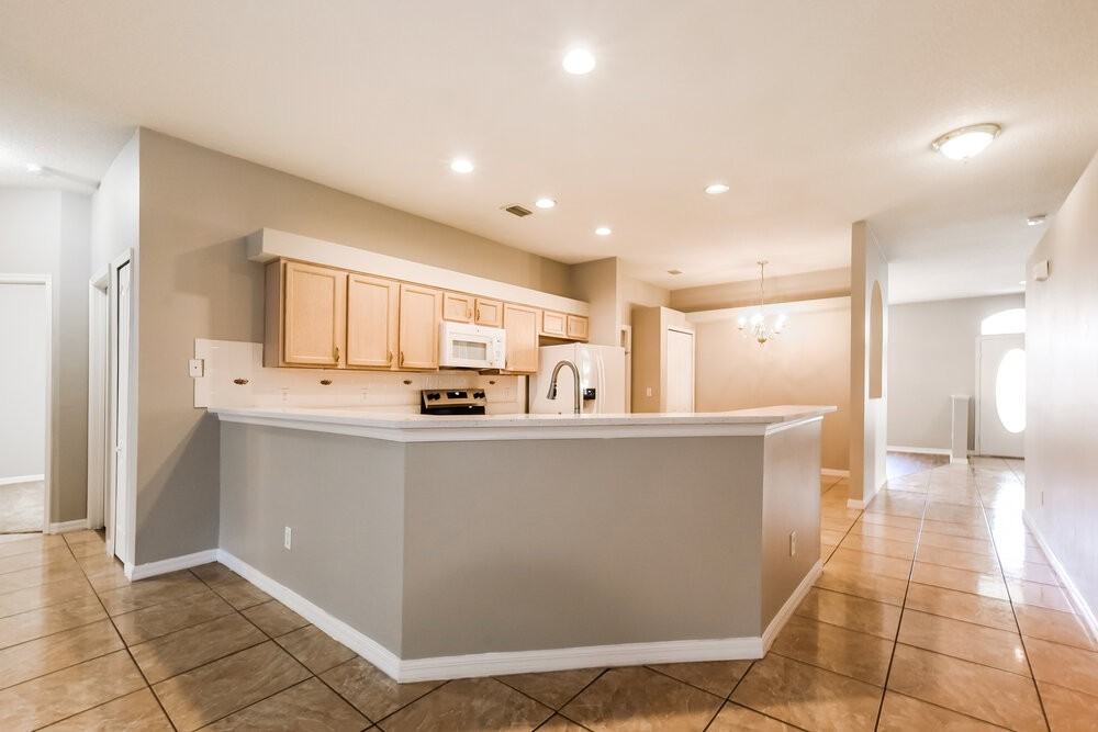 450 Chapelwood Dr - Photo 7 of 16