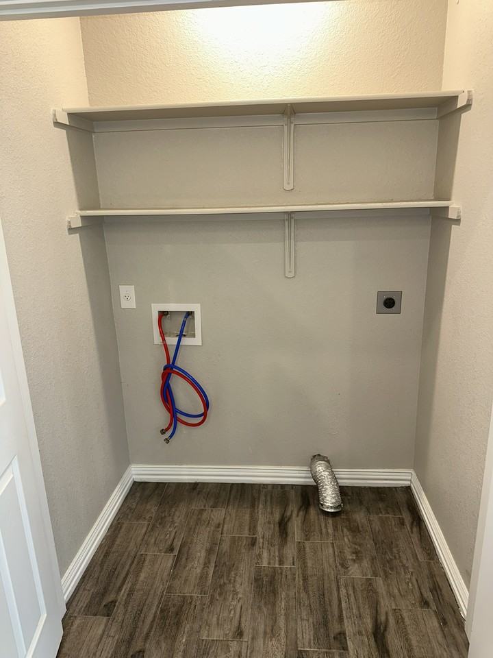 3018 Fenway Circle - Photo 6 of 19