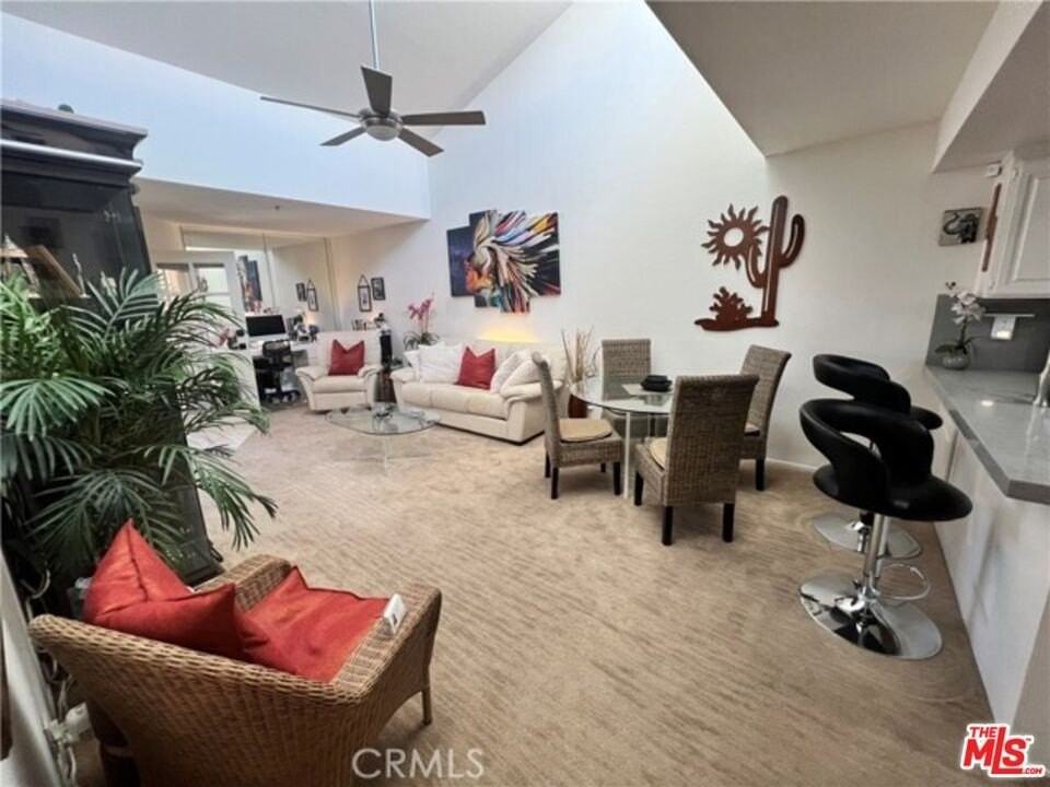 500 E Amado Rd Unit 420 #420 - Photo 3 of 13