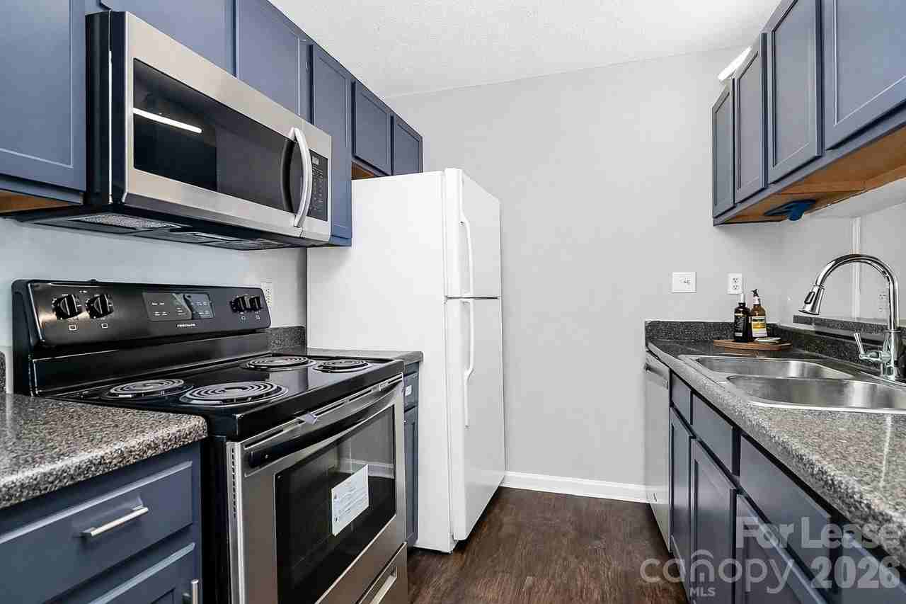 10008 Graduate Ln Apt C #C - Photo 2 of 20