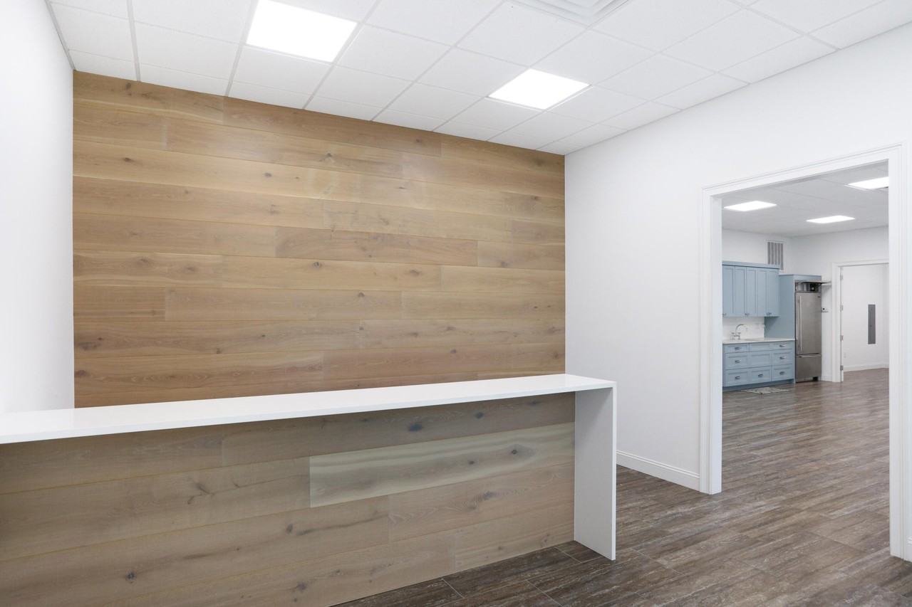 220 Business Centre Dr - Photo 5 of 37