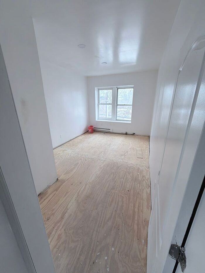 1165 E State St - Photo 2 of 38