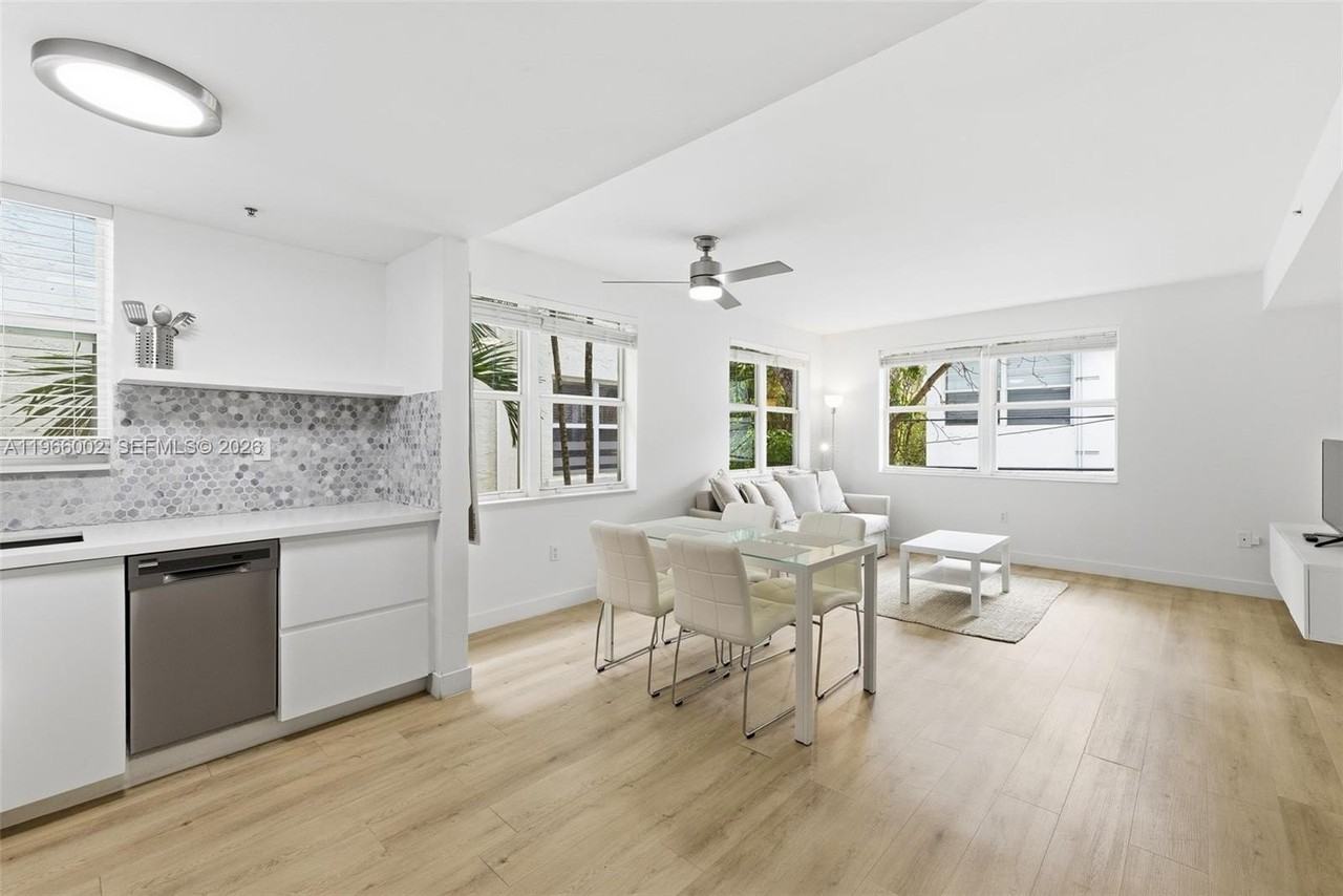 1550 Drexel Ave #207