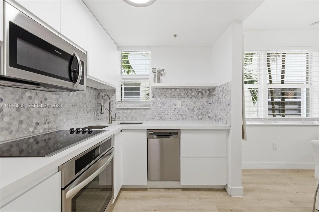 1550 Drexel Ave #207 - Photo 7 of 26