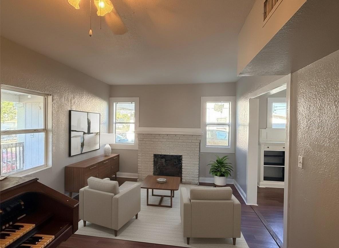 1924 22nd St S - Photo 2 of 31