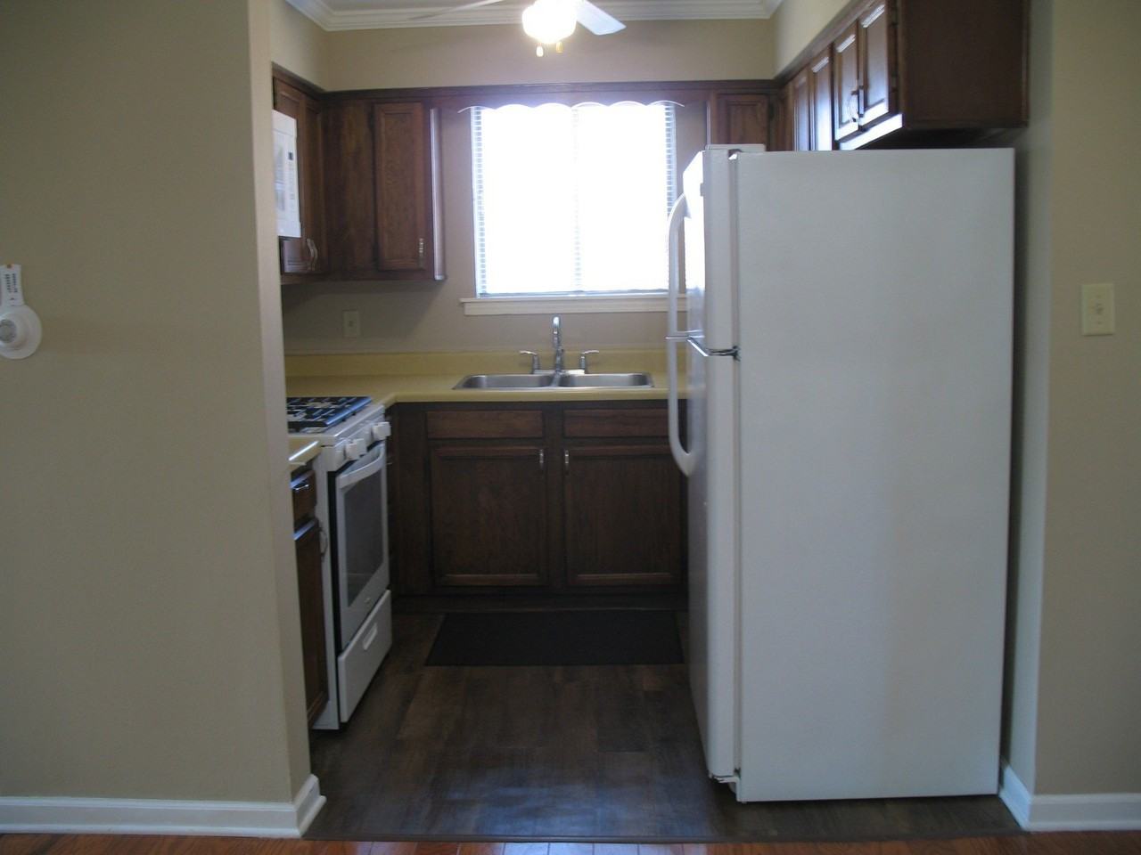 709 W 65th St Apt 5 #5 - Photo 6 of 15