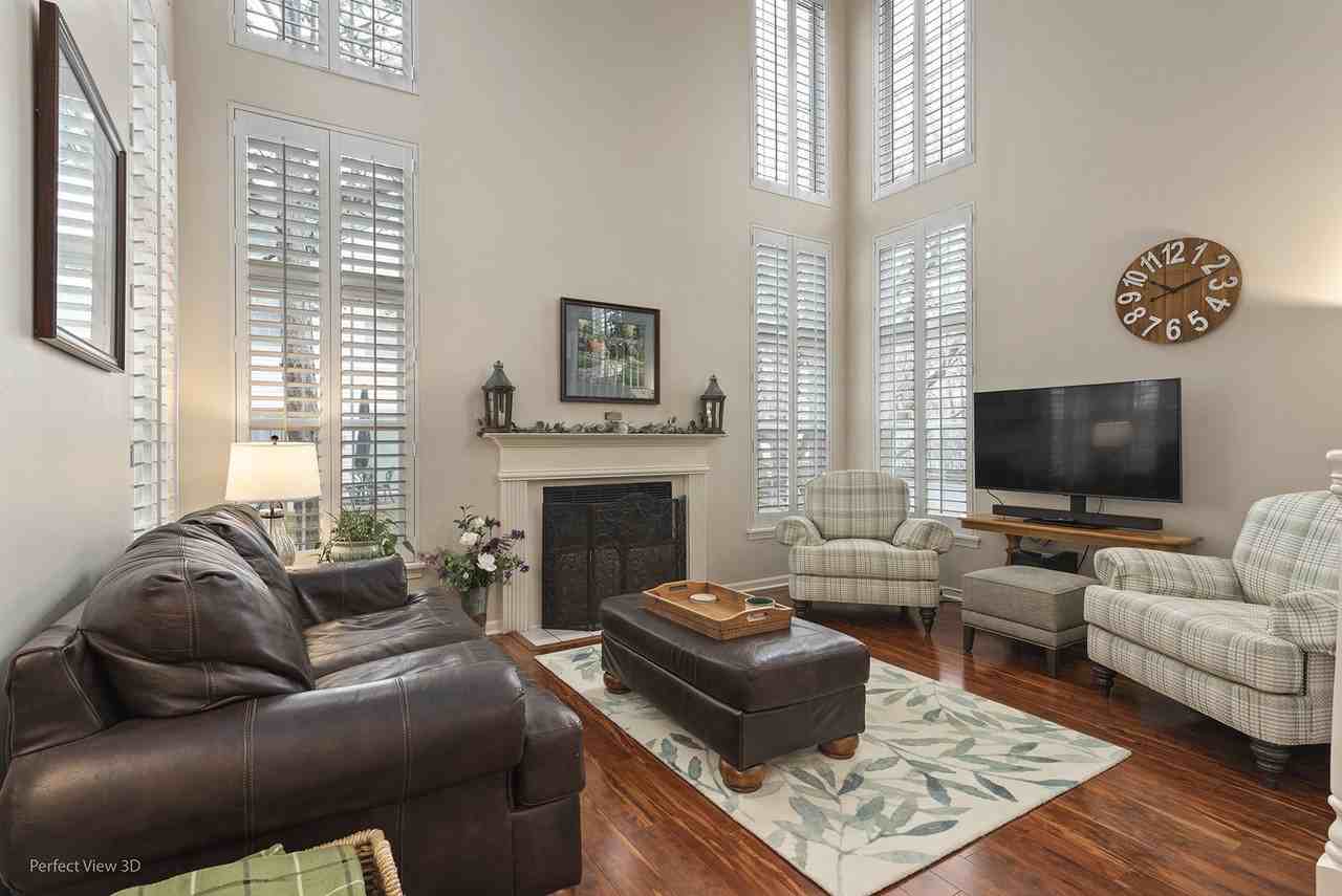 121 Pembroke Cir - Photo 3 of 22