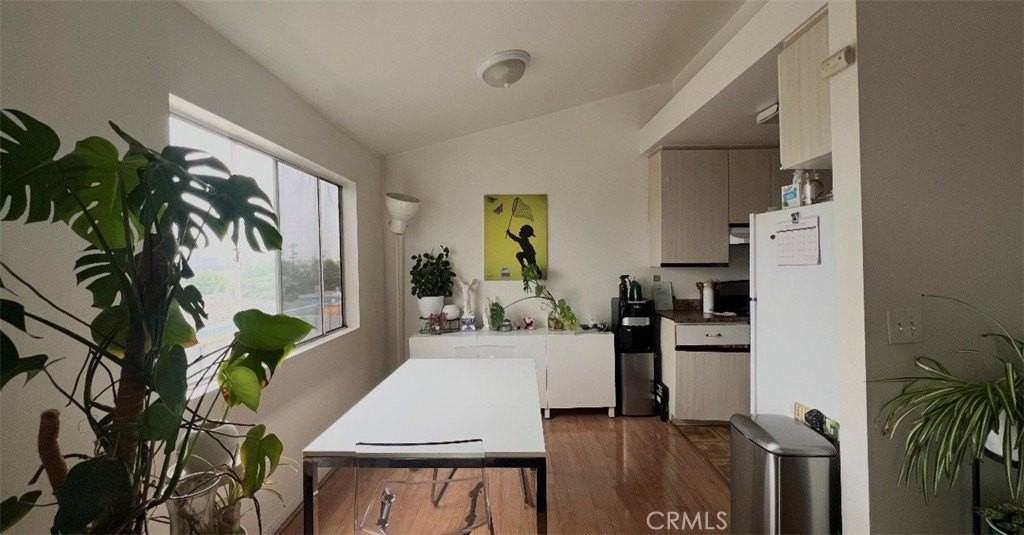 1143 Wilcox Pl - Photo 4 of 15