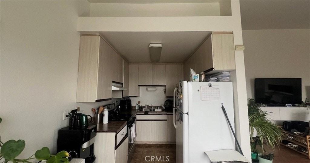 1143 Wilcox Pl - Photo 5 of 15