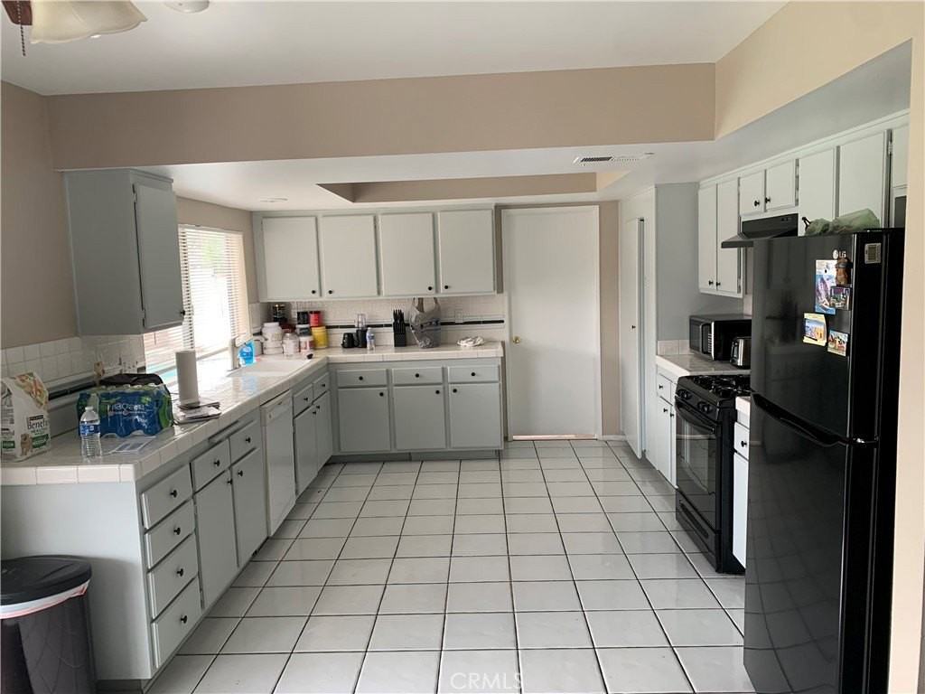 13681 San Juan Ct - Photo 2 of 16