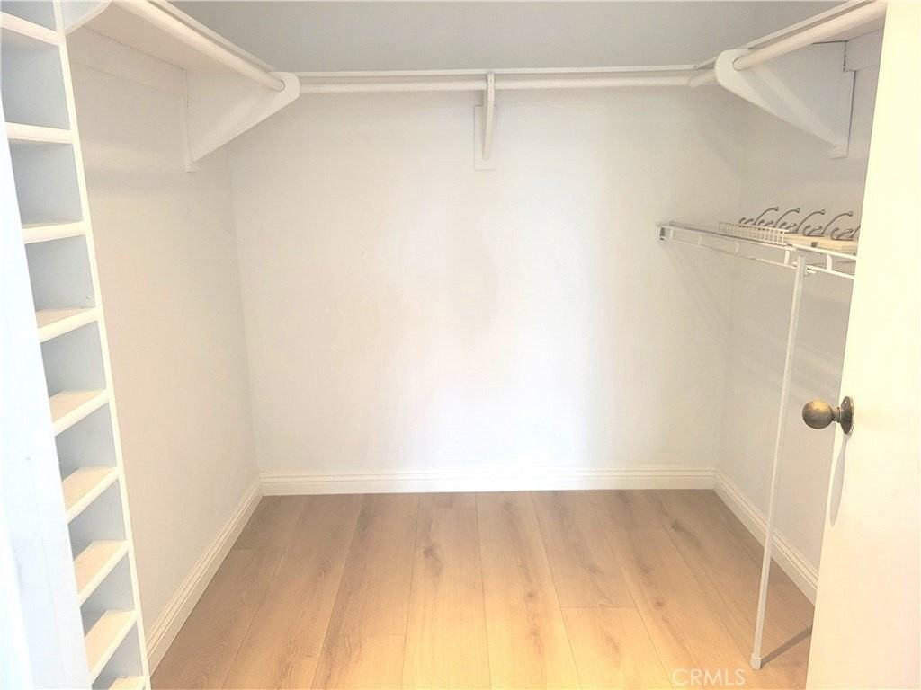 10531 Lakeside Dr S #I - Photo 4 of 12