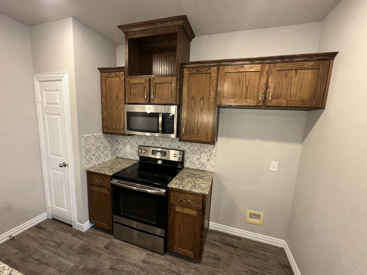 631 Wrigley Lane - Photo 5 of 20