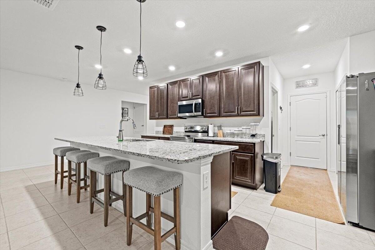 701 Ne Perch Ln - Photo 6 of 32