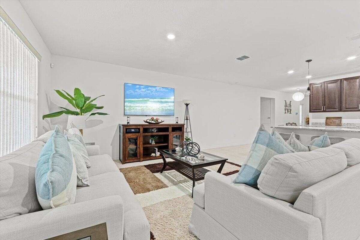 701 Ne Perch Ln - Photo 7 of 32