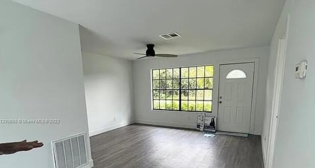 841 Nw Riverside Dr - Photo 4 of 17