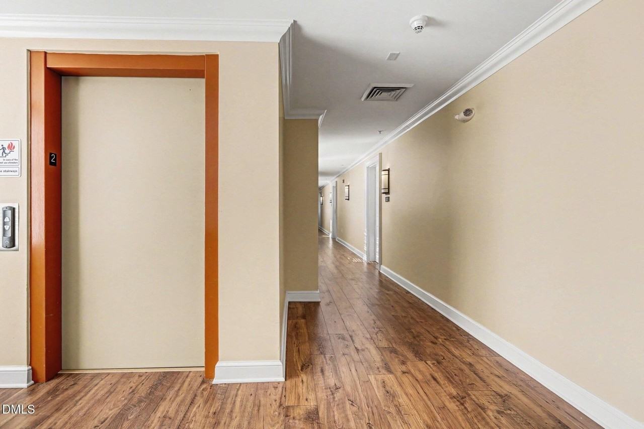 122 Meadowmont Village Cir Unit 122 #122 - Photo 5 of 22