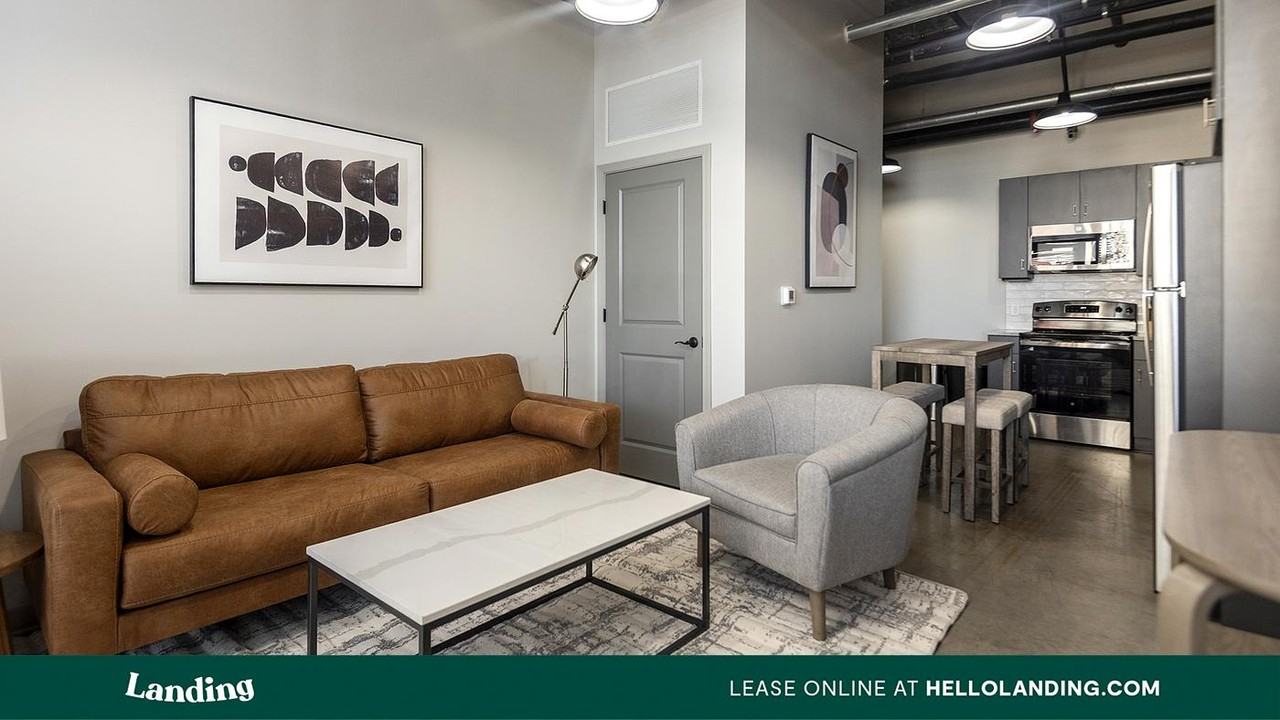 711 N Front St - Photo 2 of 50