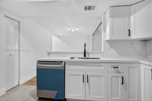 featured image of 10233 Northwest 9th Street Circle #202-1