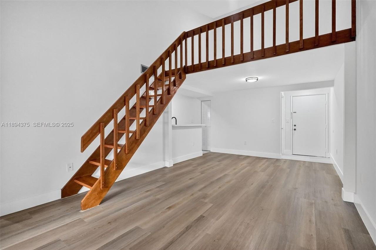 10233 Northwest 9th Street Circle #202-1 - Photo 5 of 27