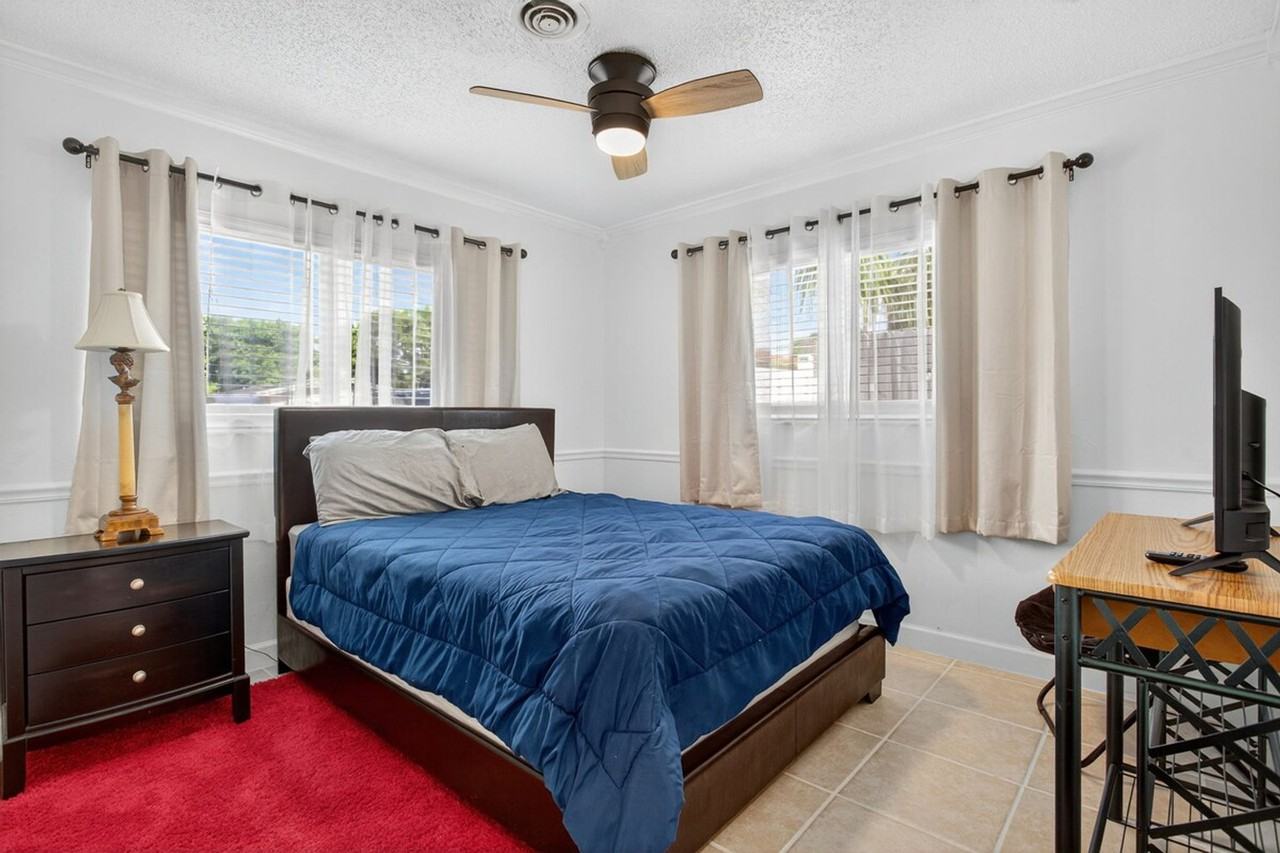 2270 Se 5th St #1241268P - Photo 3 of 17