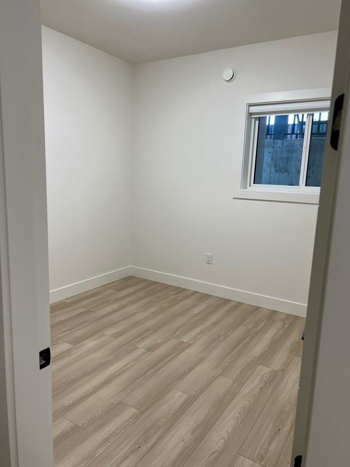 9832 179 Street - Photo 3 of 8