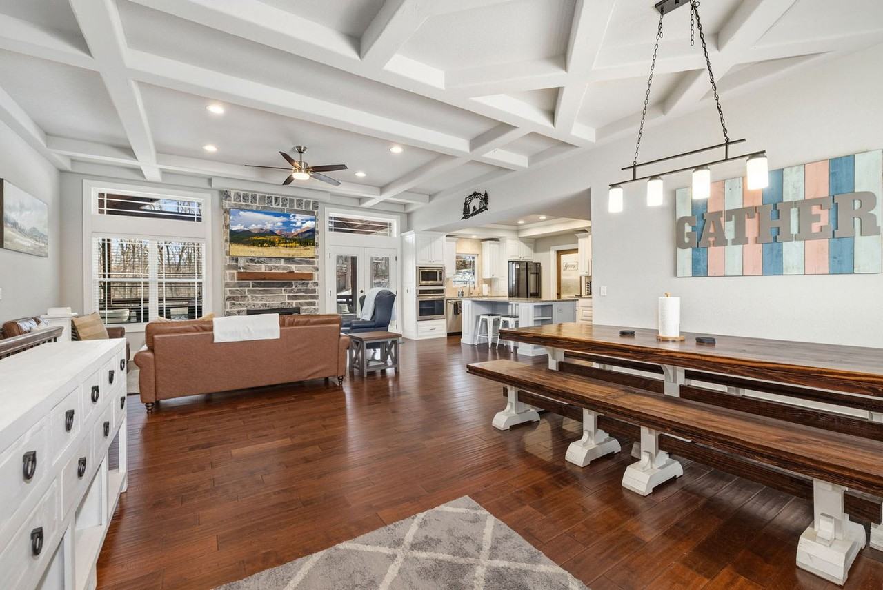 1906 Almand Dr #1369206P - Photo 4 of 44