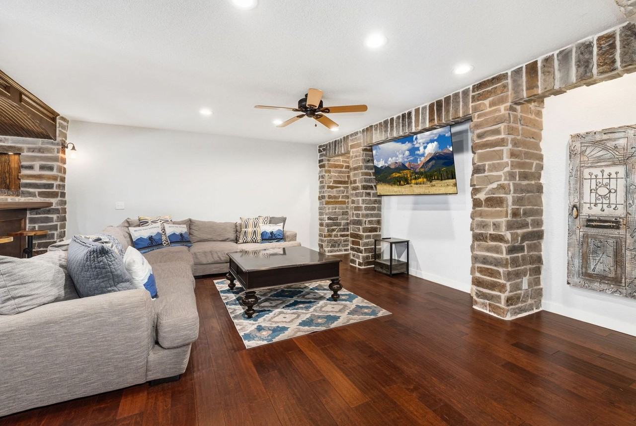 1906 Almand Dr #1369206P - Photo 5 of 44