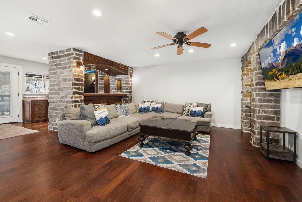 1906 Almand Dr #1369206P - Photo 6 of 44