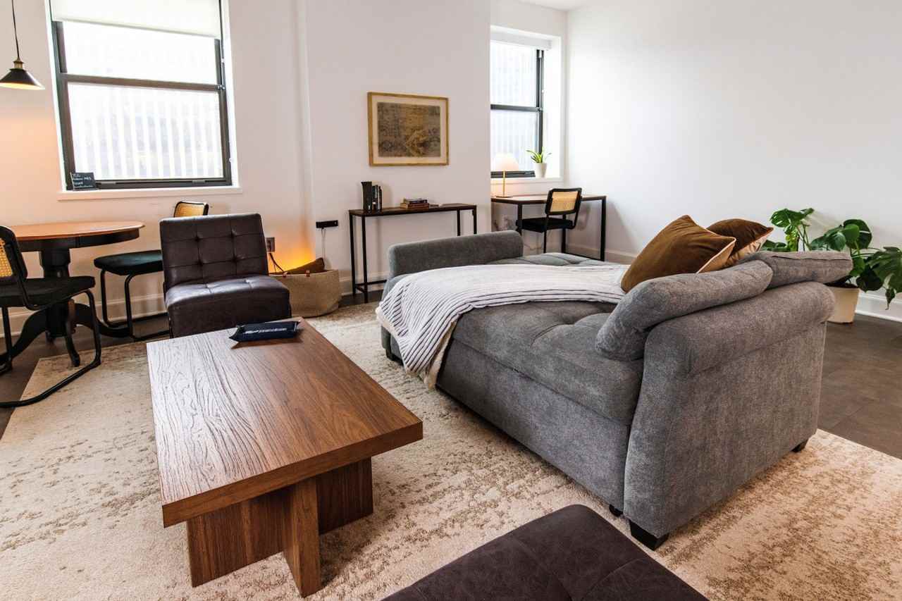 758 N Broadway #1379069P - Photo 4 of 21