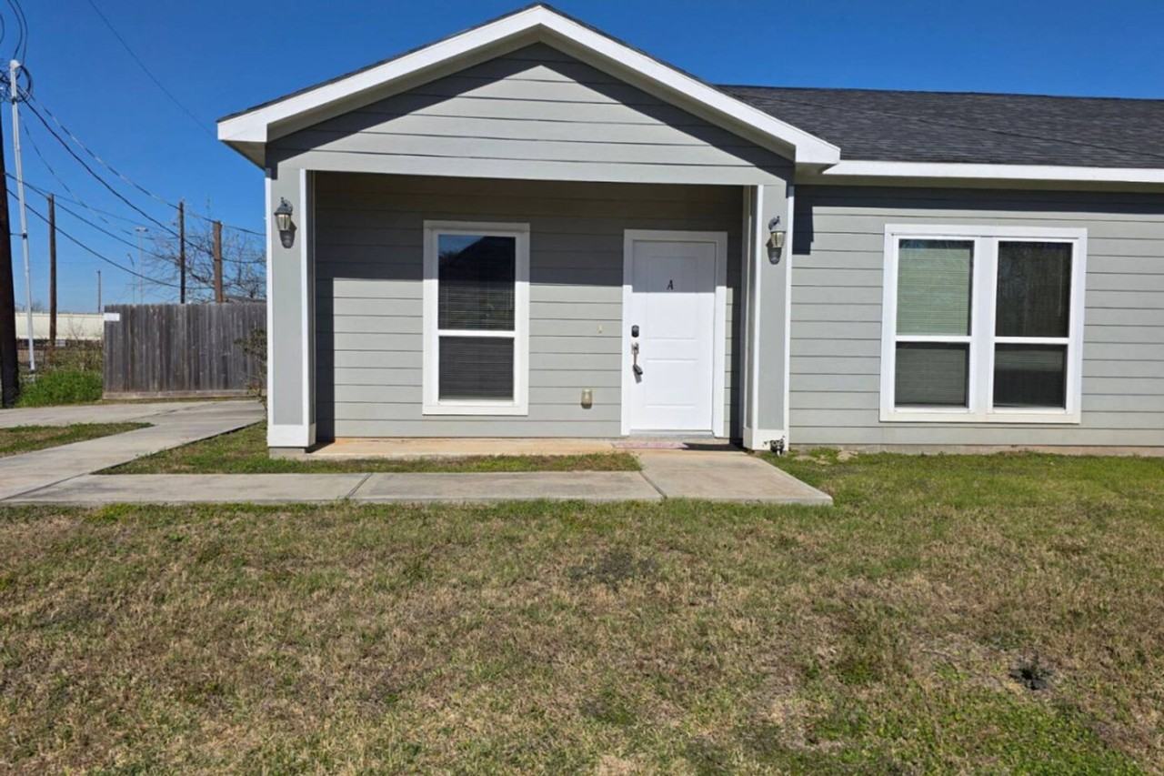 2704 Sam Wilson St #1391353P - Photo 7 of 24