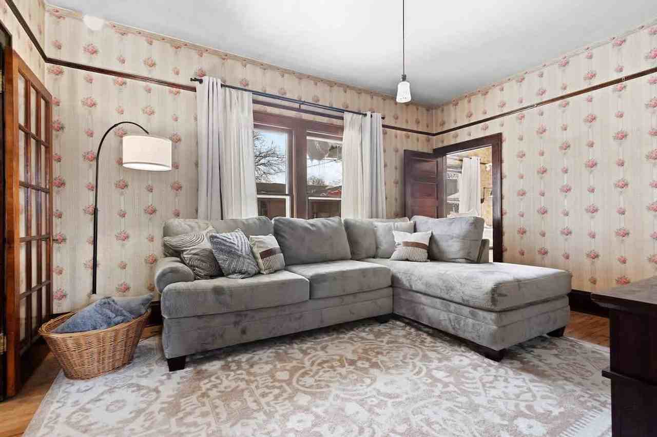100 W Main St #1460917P - Photo 7 of 50