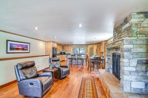 featured image of 3688 Paradise Ave