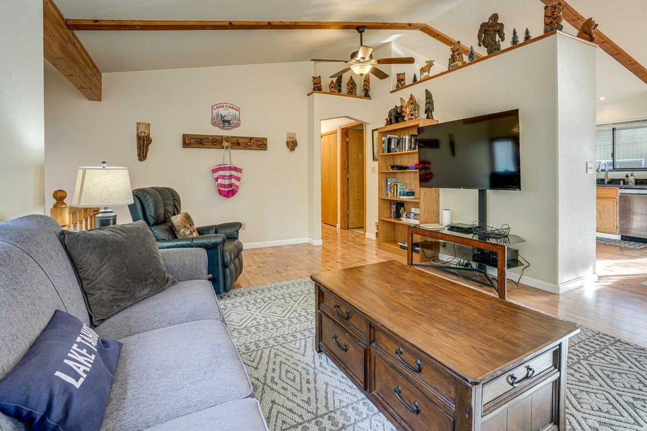 2634 Pinter Ave #1385823P - Photo 2 of 23