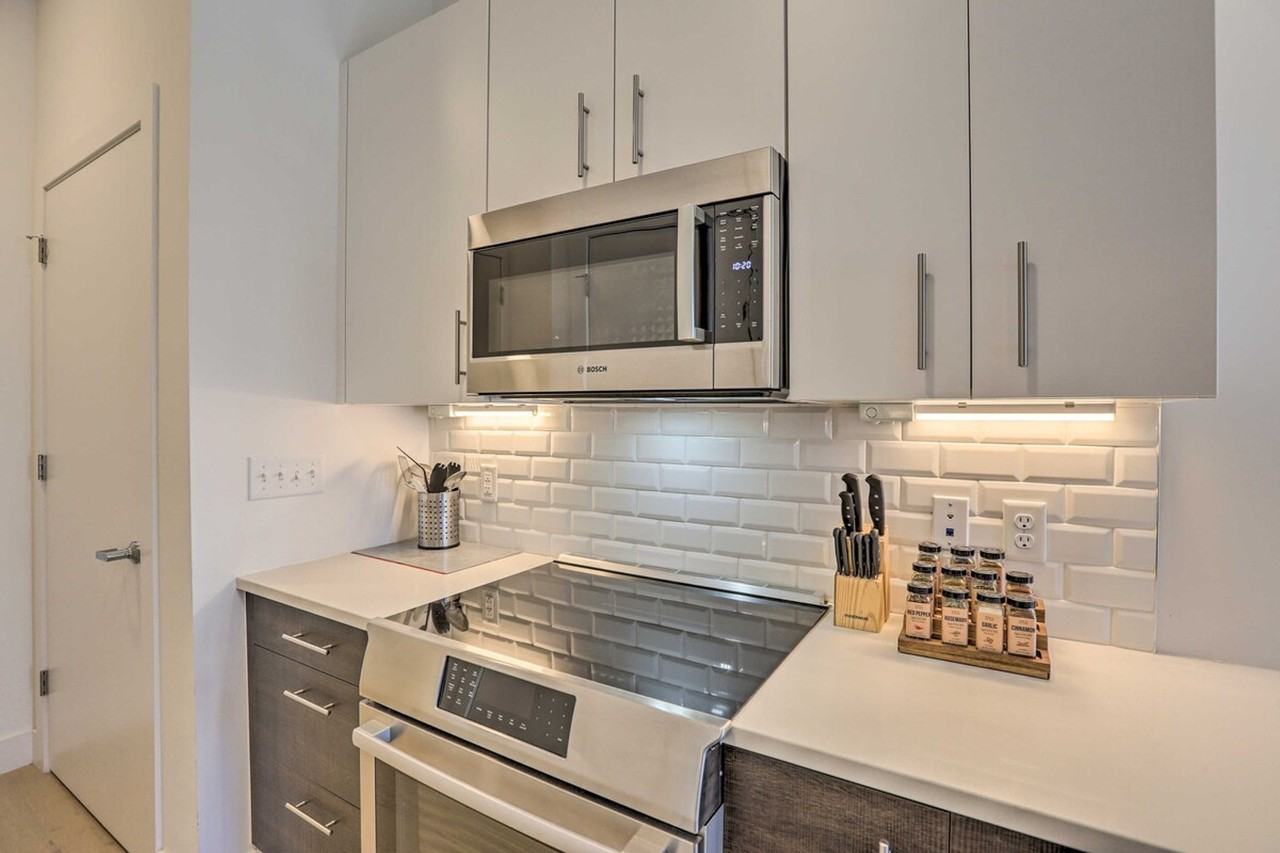 2530 Lawrence St #1386096P - Photo 6 of 24