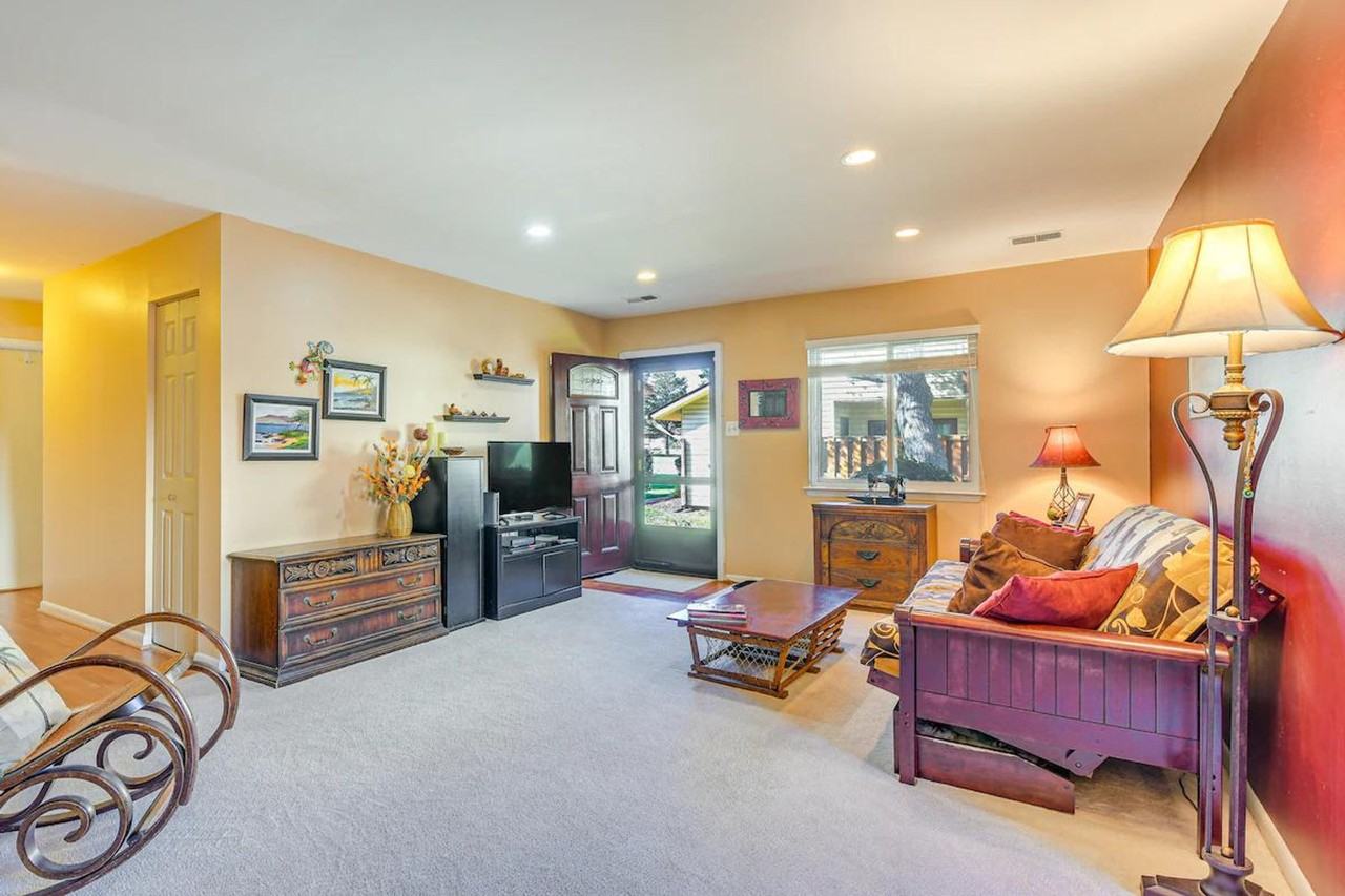 8404 Mina Loma Ct #1386147P - Photo 4 of 25